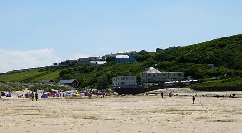 Mawgan Porth Beach